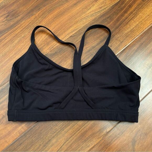 Gymshark black sports bra - Picture 2 of 2